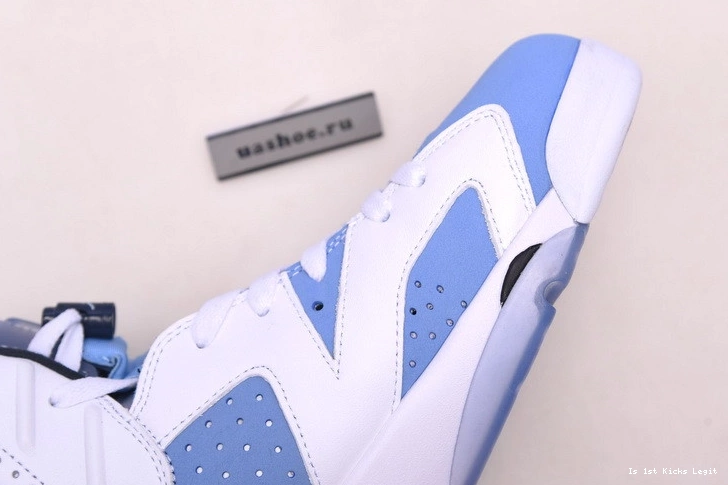 CT8529-410 Air 6 UNC Jordan 0517